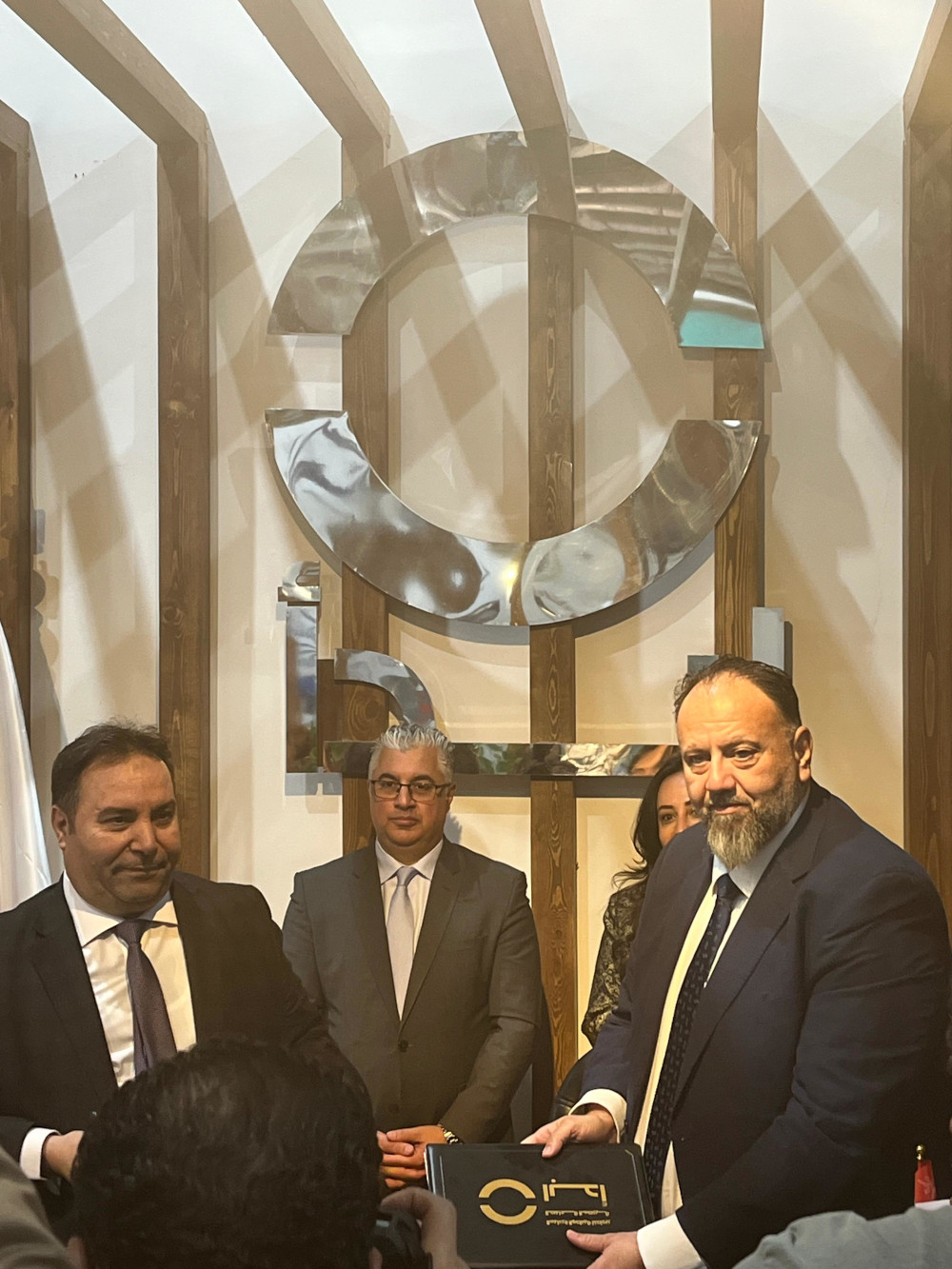 The head of the Suez Canal Economic Zone witnesses the signing of a purchase and supply agreement between Treegas and Oman's Muscat Gas, in cooperation with Ebdaa.